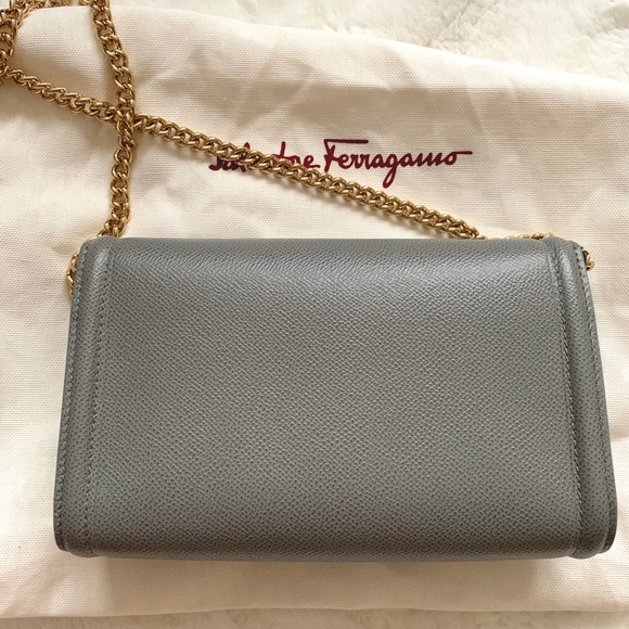 New Ferragamo Vara Bow Mini Leather Crossbody - Picture 9 of 14